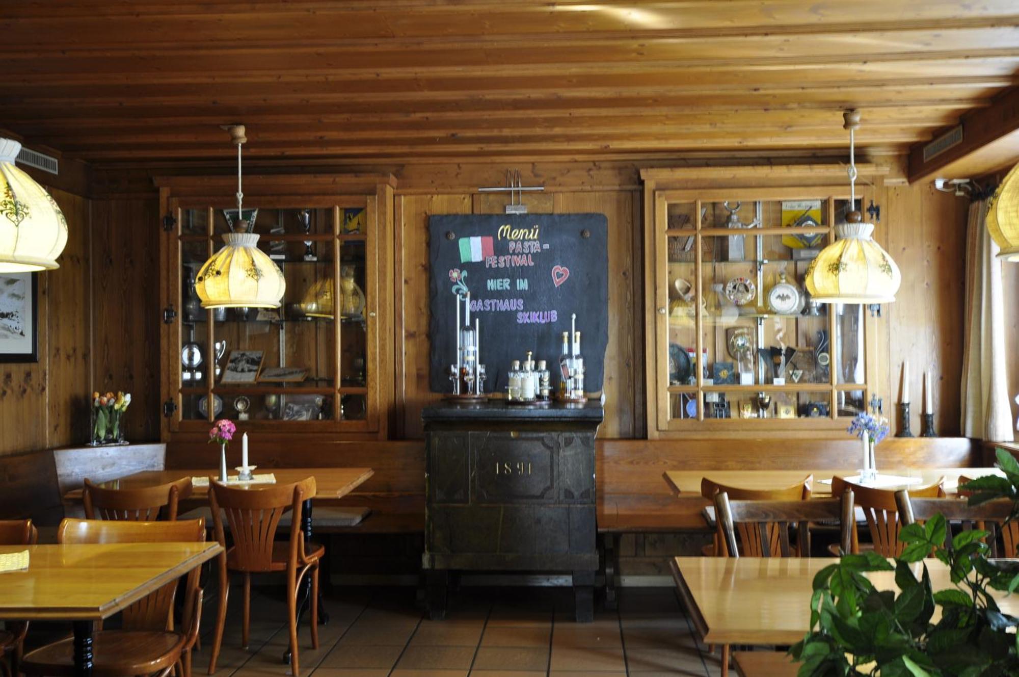Gasthaus Skiklub อันเดอร์แมท ภายนอก รูปภาพ